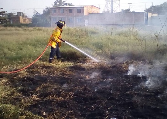 Dos quemas de basuras, han ocasionado literalmente incendios forestales en el municipio.