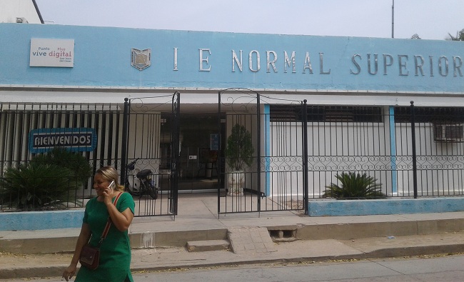 A la institución educativa Normal Superior del municipio de San Juan del Cesar, por un término de ocho años se le aprobó el programa de formación complementaria en metodología a distancia.