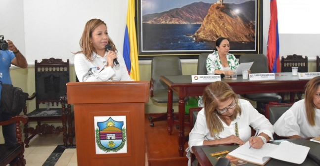 La Secretaria del Interior acudió a la citación de la Asamblea Departamental del Magdalena.
