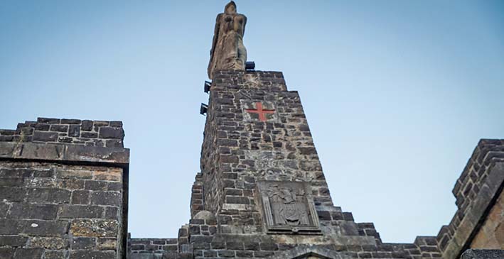 Monumento en honor a Juan Sebastián Elcano en Getaria (Gipuzkoa). EFE/Javier Etxezarreta