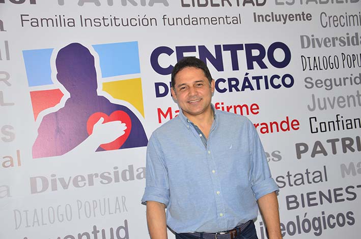 Henríquez recibió a EL INFORMADOR en la sede del partido Centro Democrático en Santa Marta. 