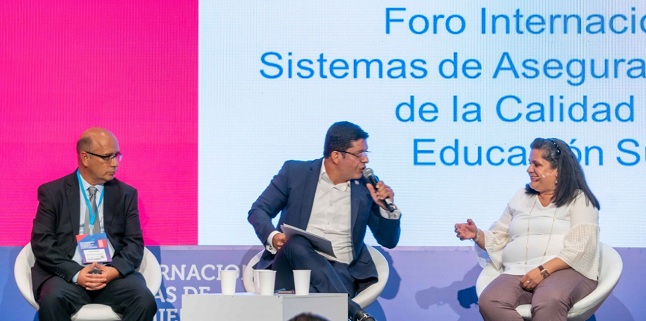 La Universidad del Magdalena estuvo representada por Pablo Vera Salazar, rector de la institución y Óscar García, docente de la facultad de Ciencias Empresariales y Económicas.