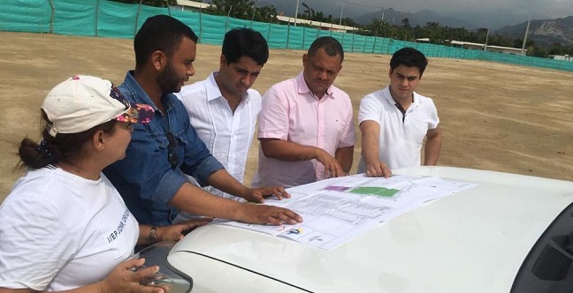 El alto funcionario de la cartera ministerial Víctor Saavedra Mercado, estuvo en el predio en donde se ejecutará el proyecto.