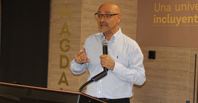 Rogelio Perilla dirigió la capacitación en la Universidad del Magdalena. 