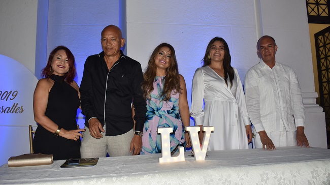 Clarena Lobo, Iván Linero, Linney Linero, Karen Ruiz y Vidal Correa, fueron los que integraron la mesa principal.