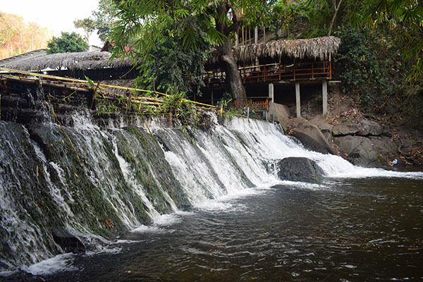 Río Toribío es un lugar que se ha ido ganando reconocimiento para el disfrute por su cascada natural. 