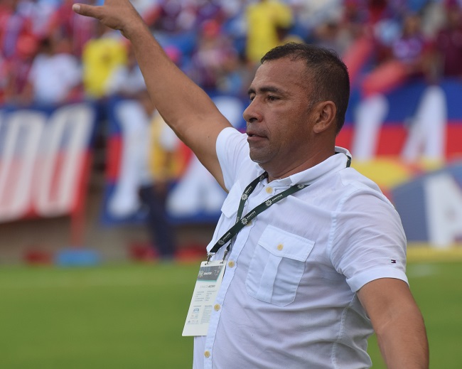 Harold Rivera, entrenador del Unión Magdalena, destacó el compromiso de los jugadores por el ascenso del equipo. 