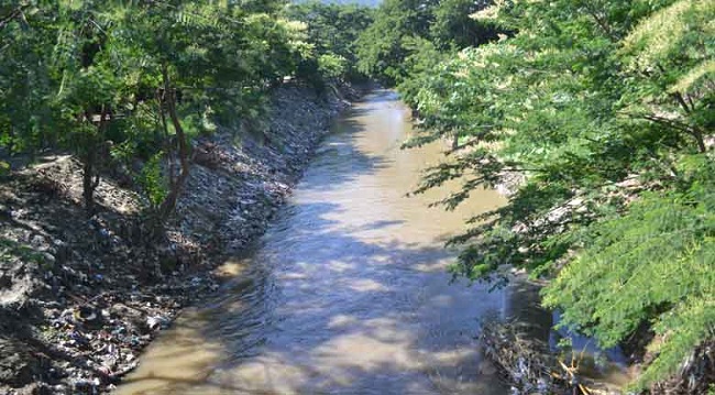 La Corporación dedicará importantes esfuerzos técnicos y económicos en la recuperación del río iniciando con esta campaña de educación ambiental.