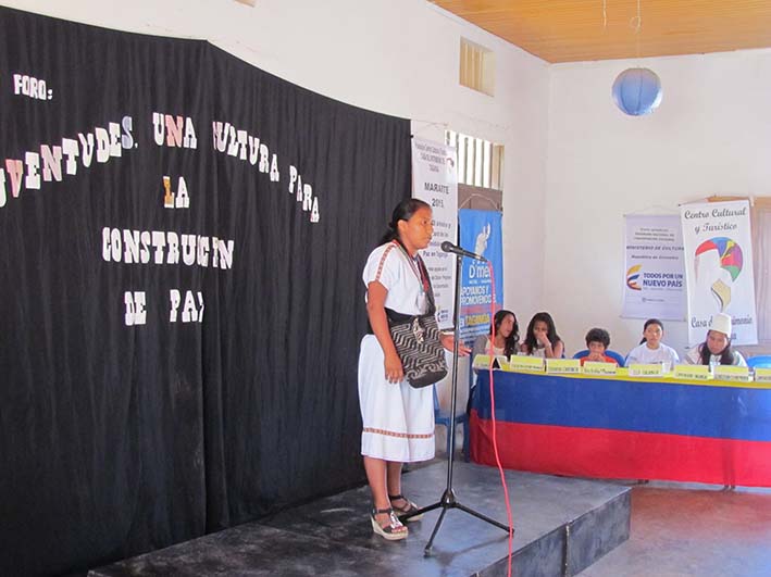En el espacio de las ponencias participaron Leidy Karina Izquierdo, líder juvenil Arhuaca.