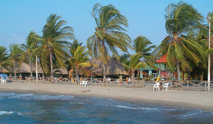 Las playas de Tolú se caracterizan por la calidez, la tranquilidad y la poca profundidad de sus aguas. 