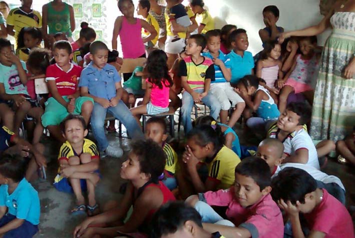 Los niños estuvieron muy concentrados y disfrutaron de la lectura y de las actividades que realizaron.