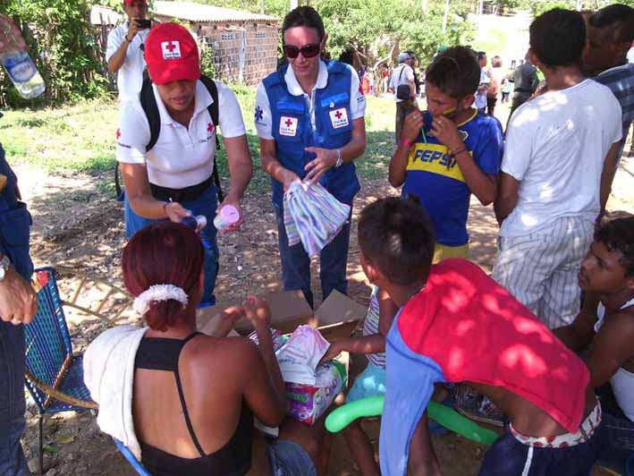  Cruz Roja Colombiana Seccional Magdalena demuestra su compromiso con niños de La Guajira. 