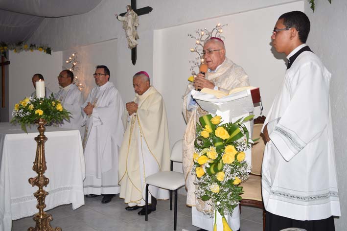 Luis Adriano Piedrahita, obispo de Santa Marta, presidió la eucaristía con presencia de los sacerdotes de la ciudad e invitados.