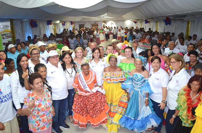 La celebración contó con la participación de las candidatas a reina del adulto mayor y quien resultó ganadora fue la representante del municipio de El Retén, Magdalena.