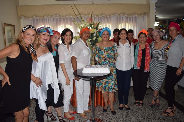 Luz María Cotes, Nazly Zambrano, Socorro Navarro, María Elena Cotes, Dilia Rolón, Yahadyra Palacio, Rosa Cotes, Leonor  Galvis, Tatiana Cotes y Clarita Palacio.