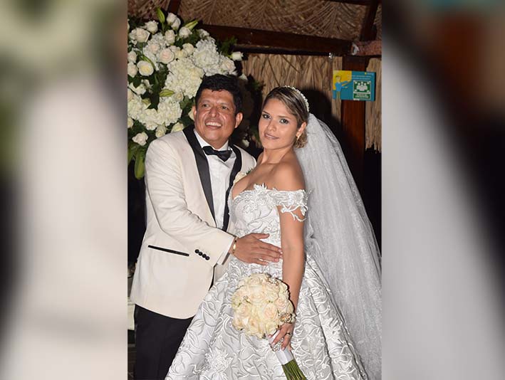 Los recién casados Pablo Vera Salazar y Melanie Quintero Santos. 