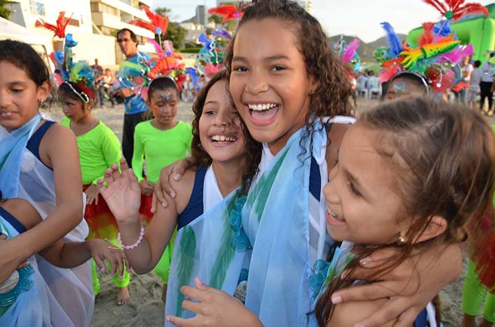 El talento infantil y juvenil Caribe fue brindado por las Ecoguardinas de Feinimar.