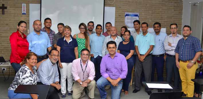 Docentes de la Escuela Internacional de Administración y Marketing, de la Universidad Sergio Arboleda junto con el doctor Jorge Alfonso González González.
