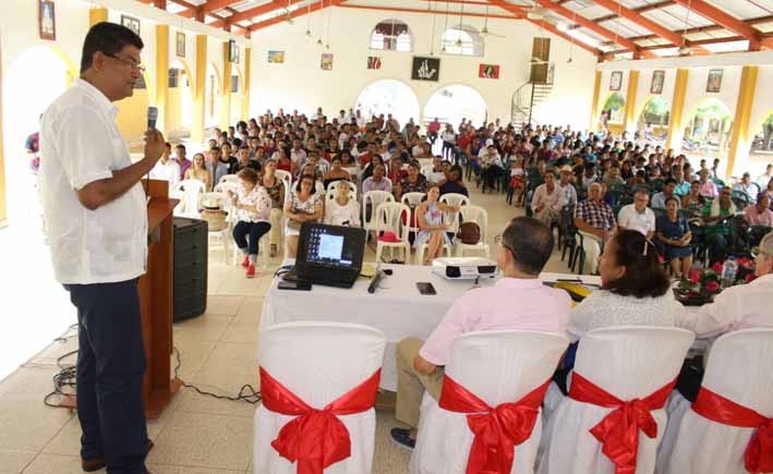 Alrededor de 340 personas asistieron al evento el cual se realizó en el salón de actos del colegio Bienvenido Rodríguez de Guamal.