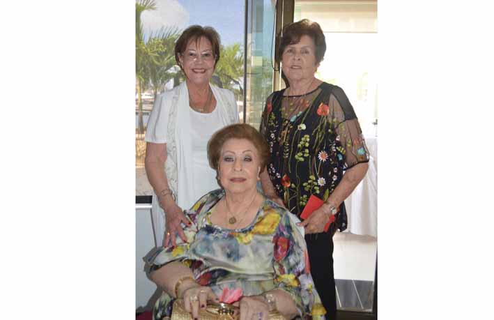 Hilva Gnecco de Rojas, Margarita Díaz Granados, Helina Díaz Granados de Herrera. 