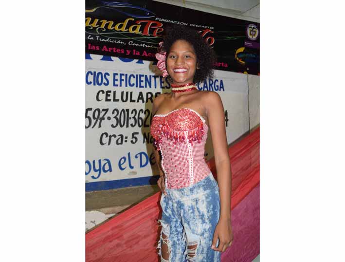 Stephany Ozuna Loaiza, reina central del Carnaval de Fundapescaíto 2018.