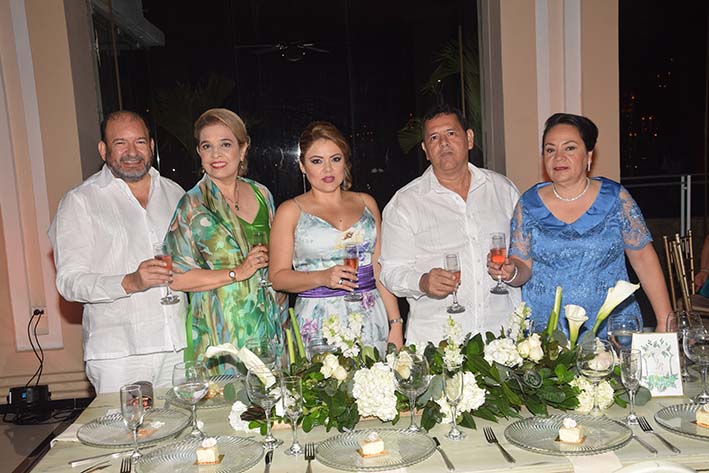 Jairo Saade, María Cotes, Alexander Tangareta, Miguel Miranda, Miriam Fernández De Castro.