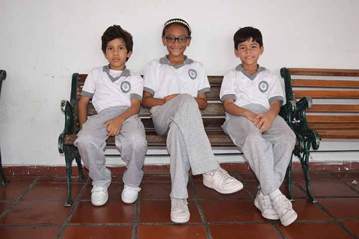 Juan David Suárez, Victoria López y Julián Gonzáles, aspirantes a la vocería de tercer grado.