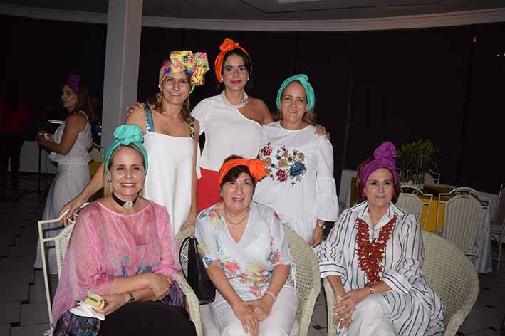 María Clara Díaz Granados, Margarita De Castro, Ana María Olivella, Mónica Díaz Granados, Alma Díaz Gramados, Luz María Brugés.
