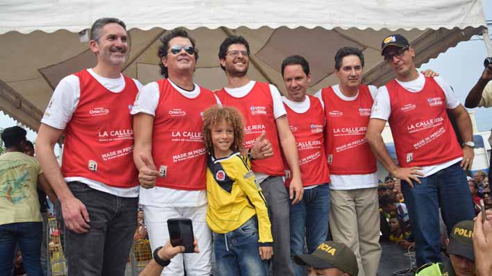 Liderados por Carlos Vives, el equipo de colaboradores se puso la camiseta para poner a prueba ‘La callejera’.