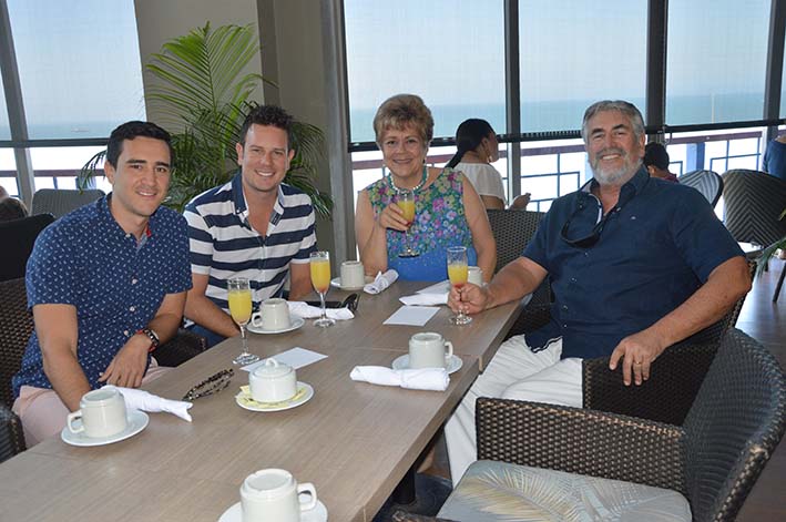 Daniel Cabrales, gerente del hotel Zuana, Eusebio Cabrales, Martha Méndez de Cabrales y Gian Cabrales.