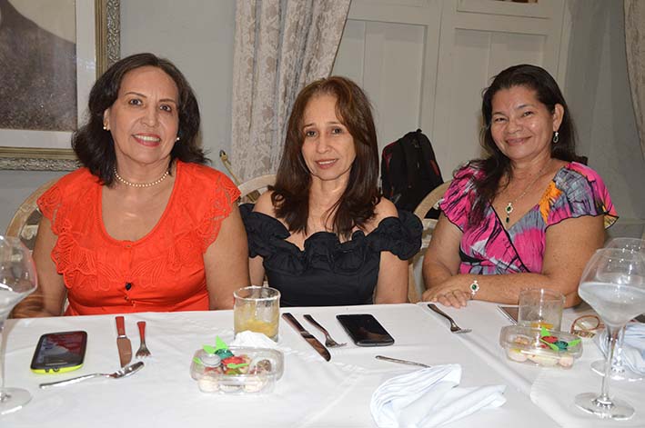Elizabeth Navarro, Xiomara Guzmán y Rocío Rodríguez.
