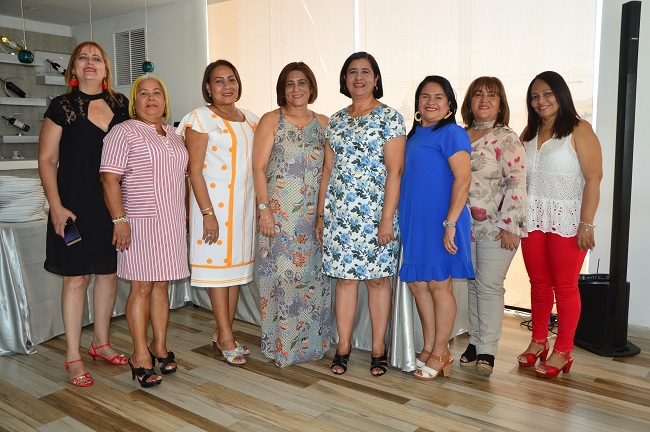 Maritza Cogollos, Brígida Bermúdez, Ema Mier, Mónica Robles, Sara Pérez, Vilma Movic y Maira Hernández.
