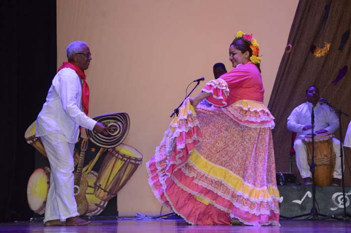 En el escenario del Teatro Cajamag, se presentarán los grupos provenientes de los municipios del Magdalena.