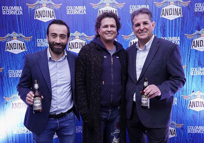 Carlos Vives y su canción 'Déjame quererte' son la imagen de la nueva cerveza.
