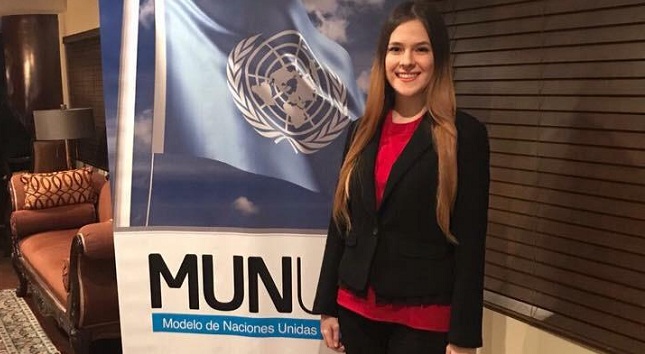 María Inés Lacouture Serrano, de 21 años, estudiante de las carreras Economía y Negocios Internacionales de la Universidad del Norte. 