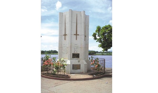 Monumento a los Héroes de la Batalla de la Humareda.