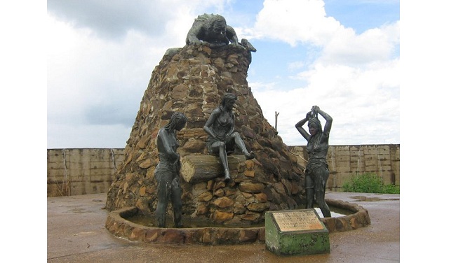 Monumento al Hombre Caimán en Plato. 
