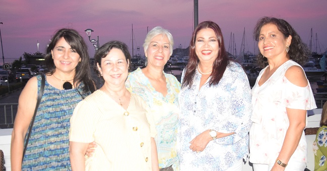 Patricia Ponce, Claudia Calle, Cecilia Monsalvo, María Clara Diazgranados y Luz Paulina Castillo.