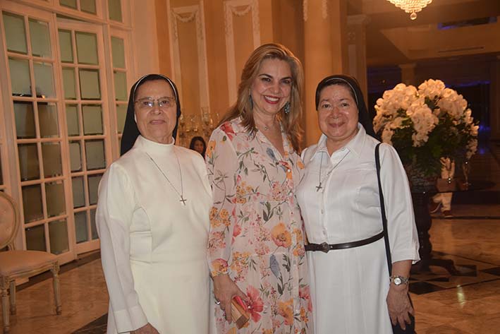 Rosa Paulina Dávila Abondano, fue la encargada de organizar éste encuentro con las hermanas de la presentación Nubia Barco y Gilma Mery.