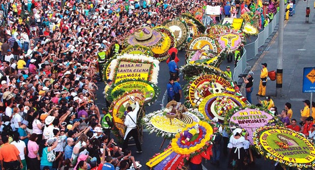 Desfile de silleteros, una de las actividades más atractivas de la Feria de las Flores en Medellín. Foto tomada de internet.