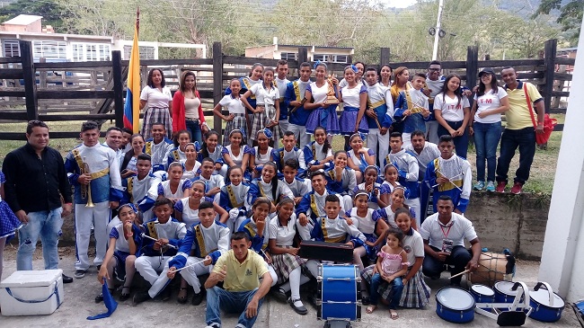 Banda Musical Show Tropical I.E.D. Rosa Cortina Hernández del municipio de Apure, preparó un amplio repertorio para descrestar al público y jurado.