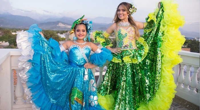 Keily Dayanna Gordillo Blanco reina central y Harleg Vanesa Munive Urieles reina infantil, son las nuevas soberanas de la versión número 57 de las Fiestas del Caimán.