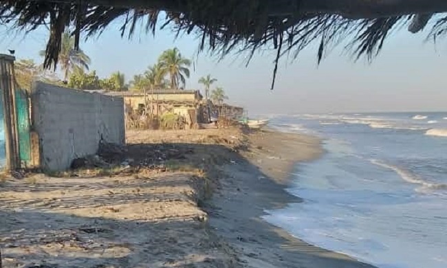 Pescadores de Puebloviejo piden piden soluciones ante la erosión costera.