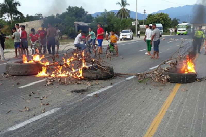Los habitantes del municipio de Ciénaga manifestaron que de no darle soluciones a este constante problema, volverían a tomar las vías del hecho como muestra de protesta.