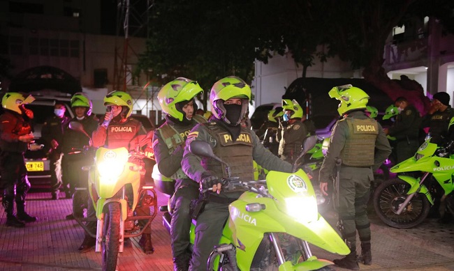 Al menos 100 Policías llegaron a la ciudad para reforzar la seguridad durante las protestas.