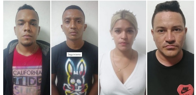 Neider Camargo, alias ‘El Mono’; Marvin Maestre Polo, Ana Marina Rolong, alias ‘La Mona, y Eder Pacheco, fueron capturados por la Policía Metropolitana de Santa Marta.