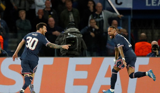 El argentino comienza a marcar diferencia en el conjunto francés tras anotar su primer gol.