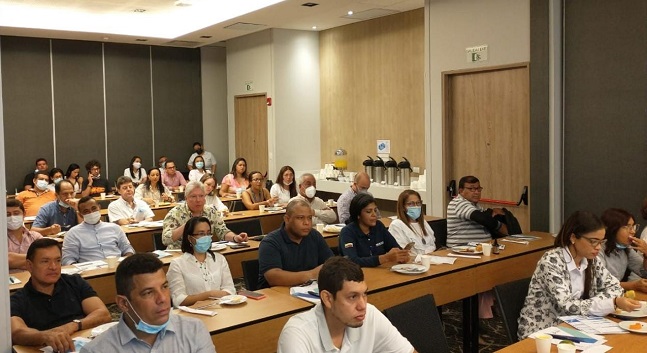 Durante el evento se socializó sobre las actualizaciones tarifarias, determinación del consumo y cobro de energía reactiva, entre otros temas.