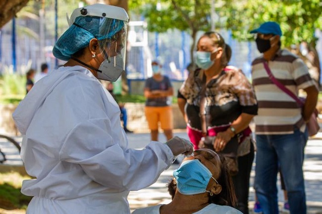 Las autoridades sanitarias pidieron a la comunidad no descuidar las medidas de bioseguridad.