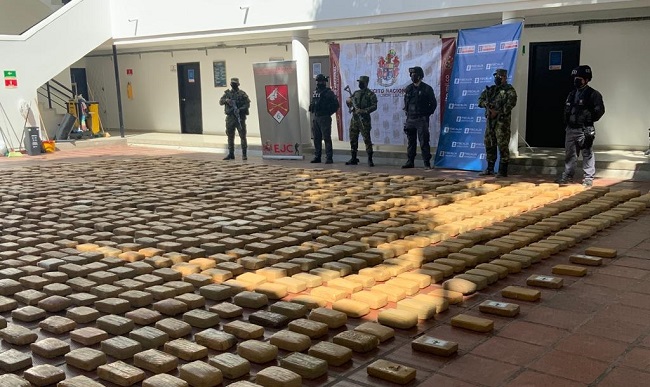 La marihuana incautada estaba empacada y lista para ser sacada del país, según las autoridades.